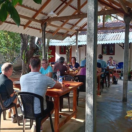 Lake House Homestay Anuradhapura Luaran gambar