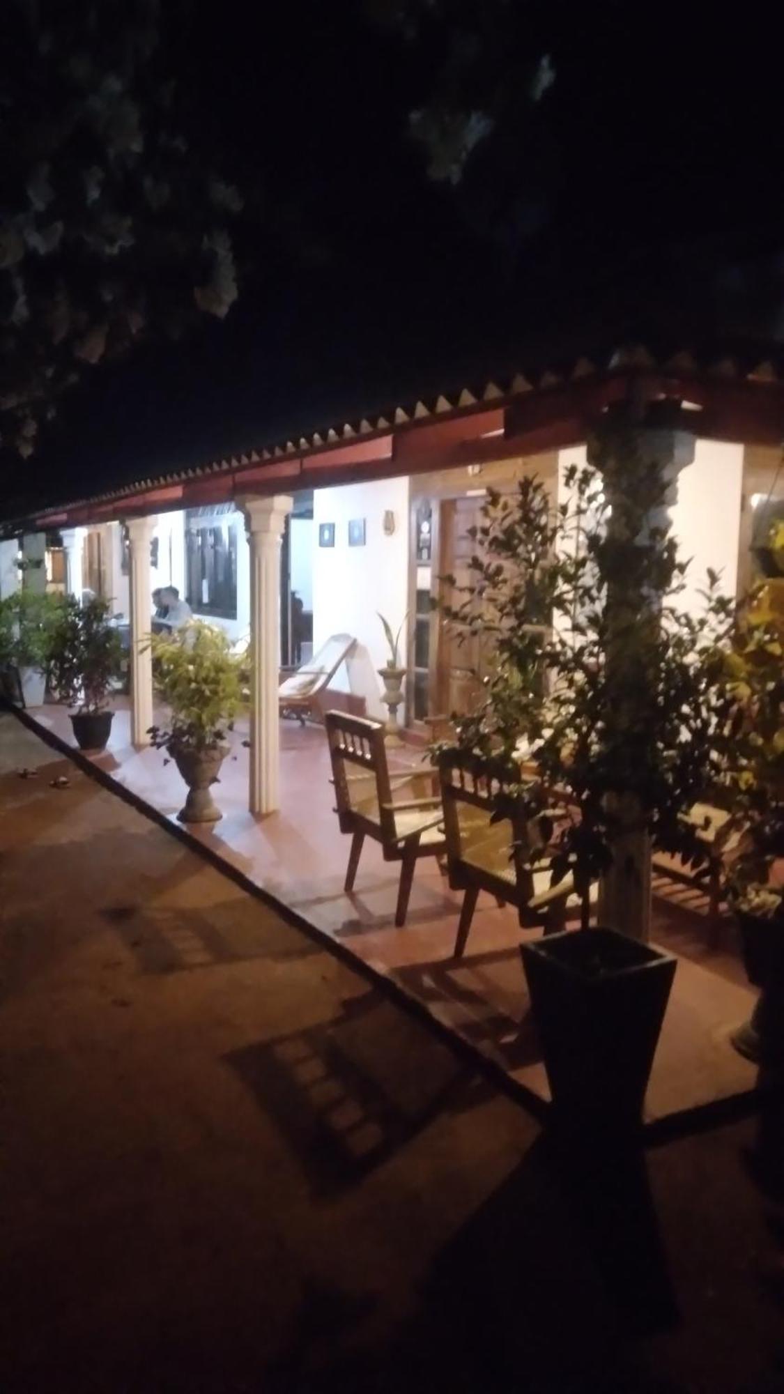 Lake House Homestay Anuradhapura Luaran gambar