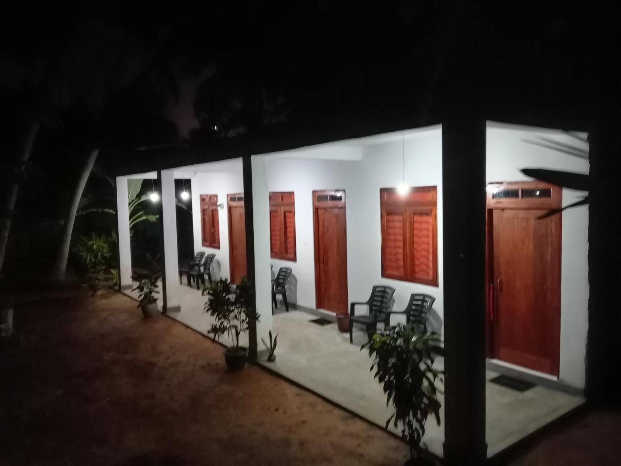 Lake House Homestay Anuradhapura Luaran gambar