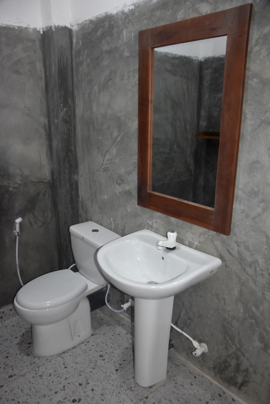 Lake House Homestay Anuradhapura Luaran gambar