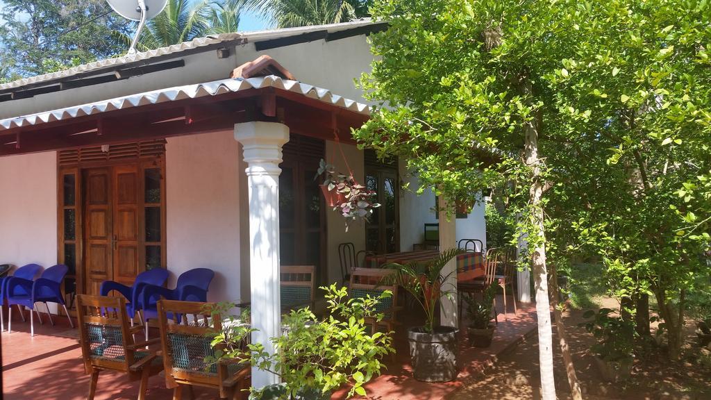 Lake House Homestay Anuradhapura Luaran gambar
